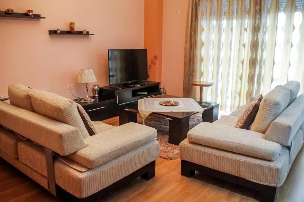Gino'S Apartments Korce