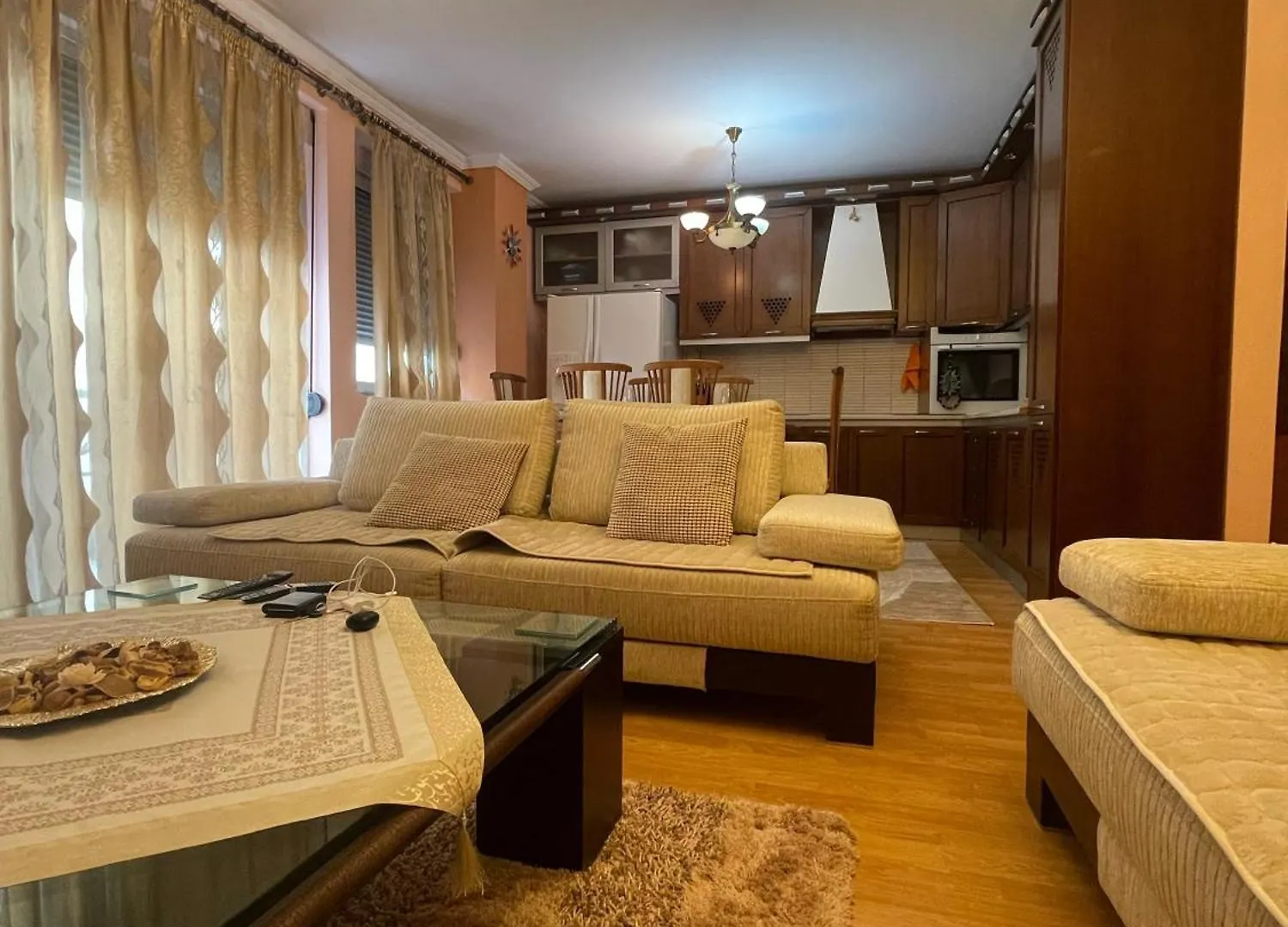 Gino'S Apartments Korce