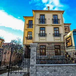 Hotel Sonnet, Korce